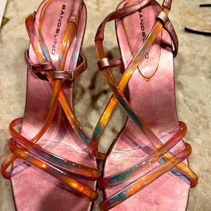 91/2 Bandolino pink gel 3” heel sandals